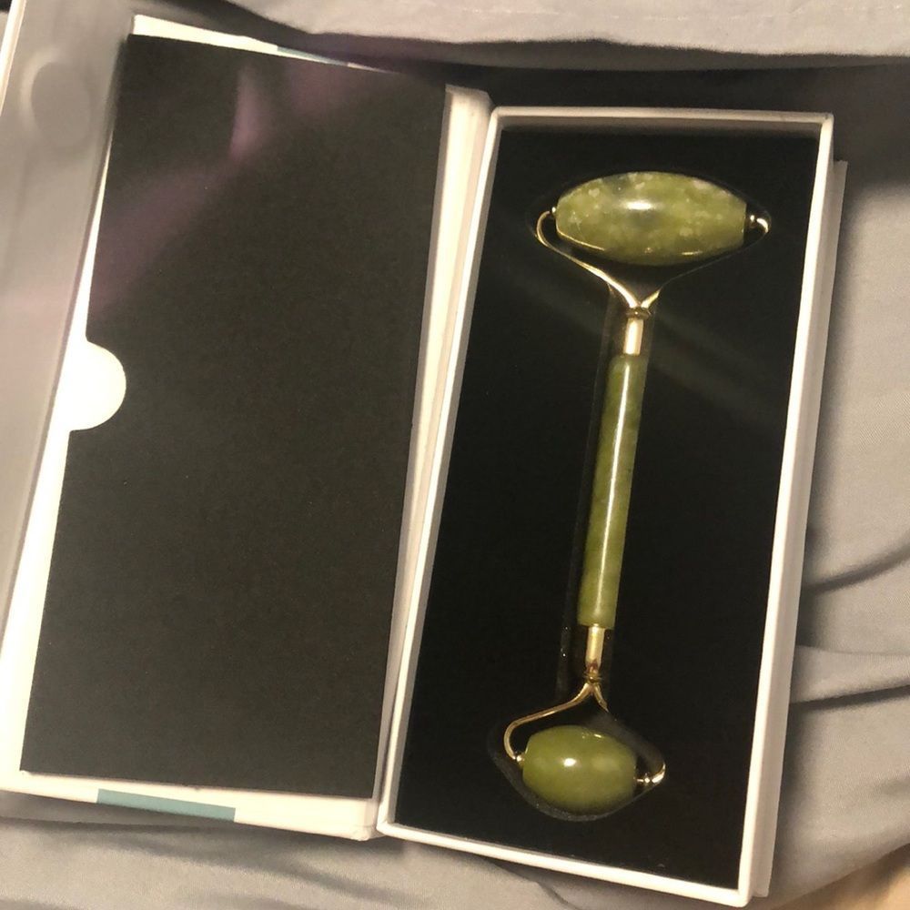 New Jade roller